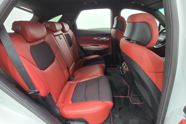 2021 Genesis GV70 с пробегом 63 793 км