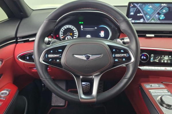 2021 Genesis GV70 с пробегом 63 793 км