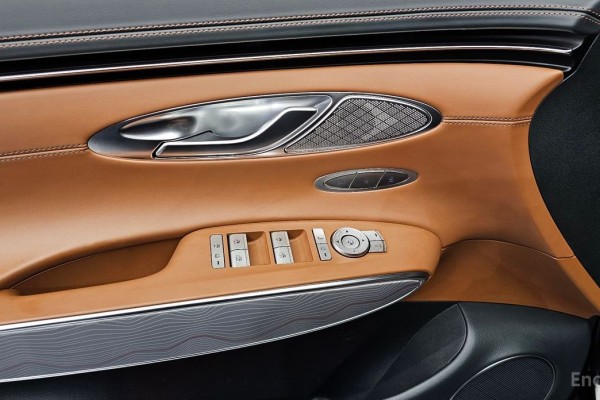 2021 Genesis GV70 с пробегом 44 266 км