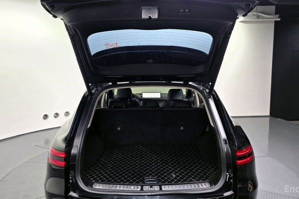 2021 Genesis GV70 с пробегом 64 671 км