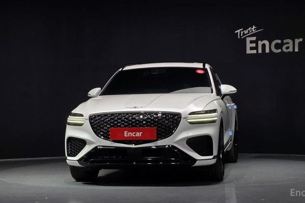 2021 Genesis GV70 с пробегом 105 673 км