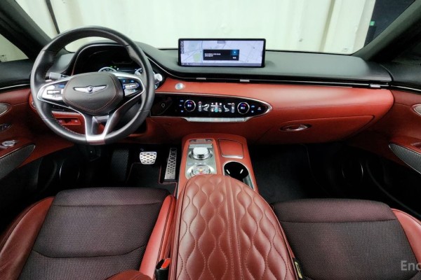 2021 Genesis GV70 с пробегом 105 673 км