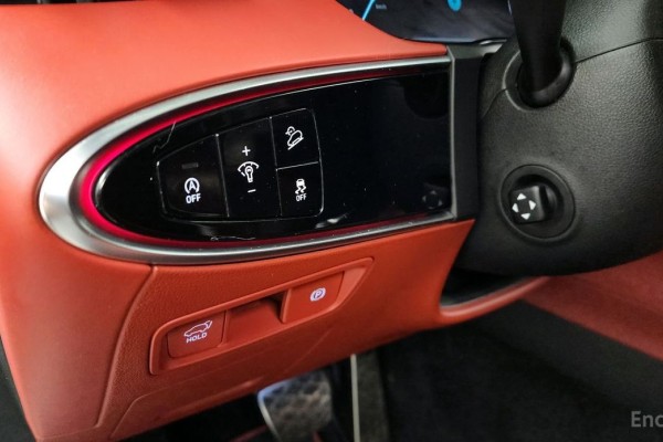 2021 Genesis GV70 с пробегом 105 673 км