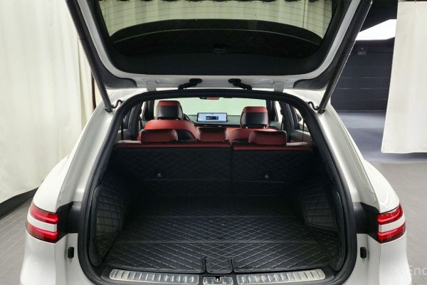 2021 Genesis GV70 с пробегом 105 673 км