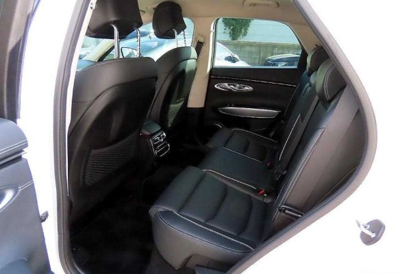 2022 Genesis GV70 с пробегом 56 503 км