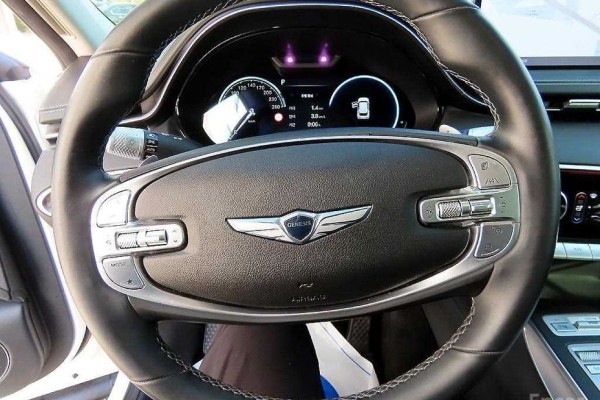 2022 Genesis GV70 с пробегом 56 503 км