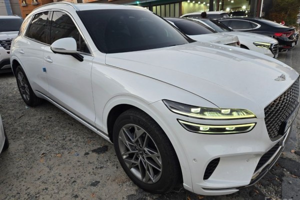 2021 Genesis GV70 с пробегом 60 985 км