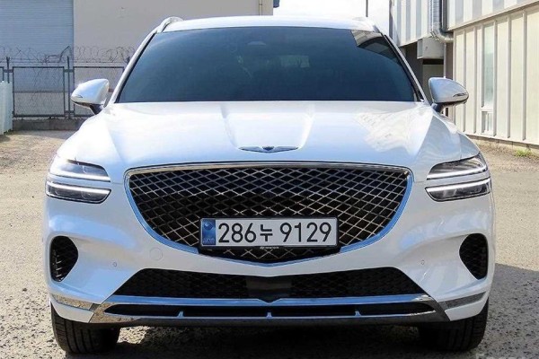 2022 Genesis GV70 с пробегом 56 503 км