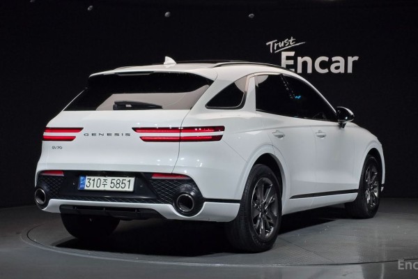 2022 Genesis GV70 с пробегом 63 956 км