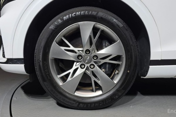 2022 Genesis GV70 с пробегом 63 956 км