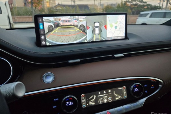 2021 Genesis GV70 с пробегом 60 985 км