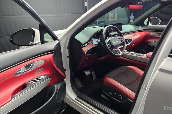 2022 Genesis GV70 с пробегом 63 956 км