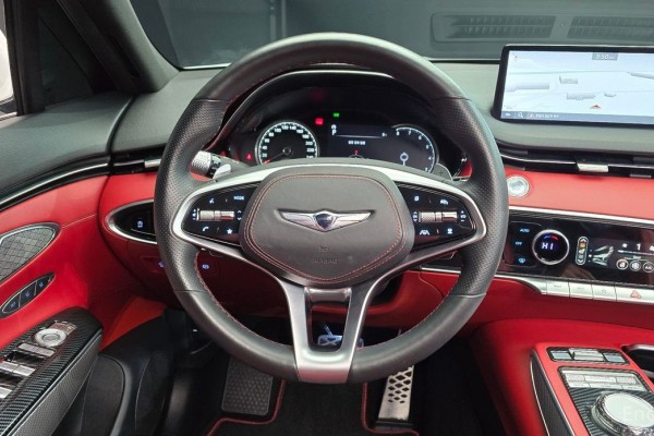 2022 Genesis GV70 с пробегом 63 956 км