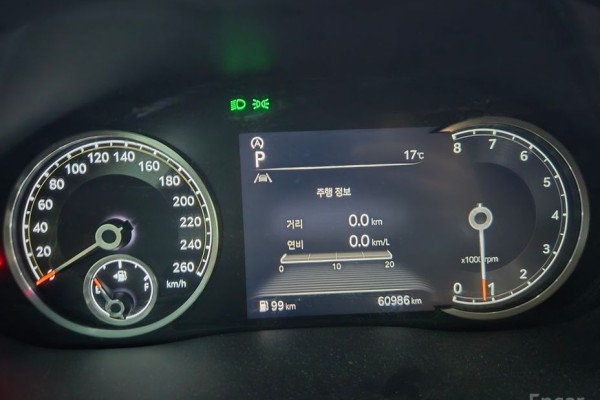 2021 Genesis GV70 с пробегом 60 985 км