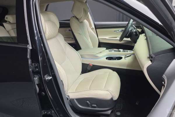 2022 Genesis GV70 с пробегом 63 264 км