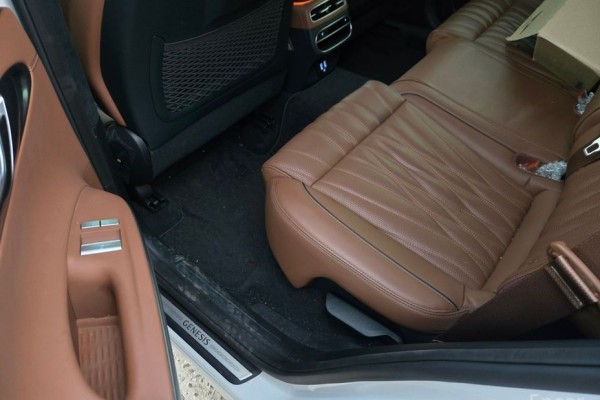 2021 Genesis GV70 с пробегом 60 985 км