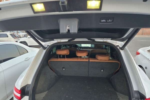 2021 Genesis GV70 с пробегом 60 985 км