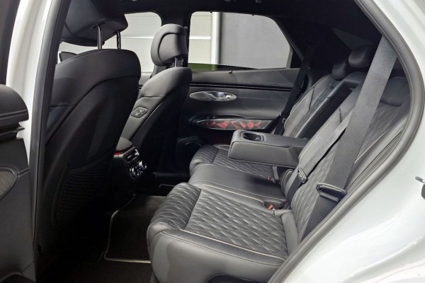 2021 Genesis GV70 с пробегом 46 832 км