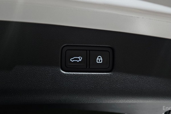 2021 Genesis GV70 с пробегом 46 832 км