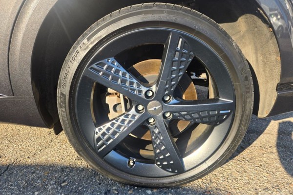 2021 Genesis GV70 с пробегом 90 000 км