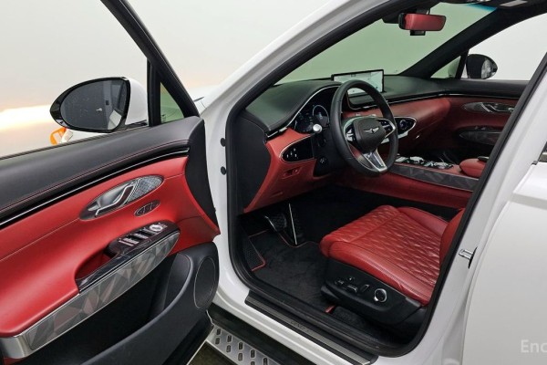 2021 Genesis GV70 с пробегом 113 087 км