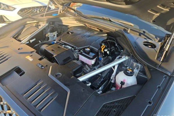 2021 Genesis GV70 с пробегом 90 000 км