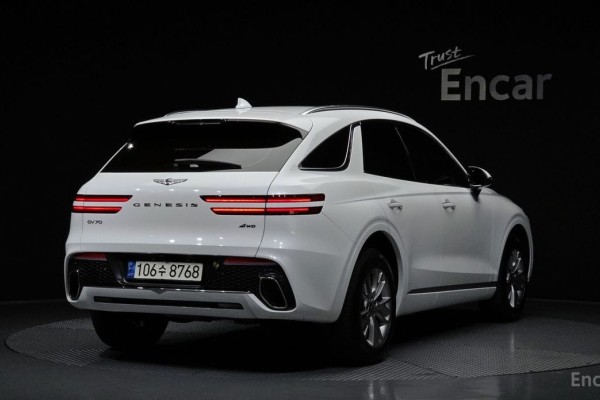 2021 Genesis GV70 с пробегом 48 756 км