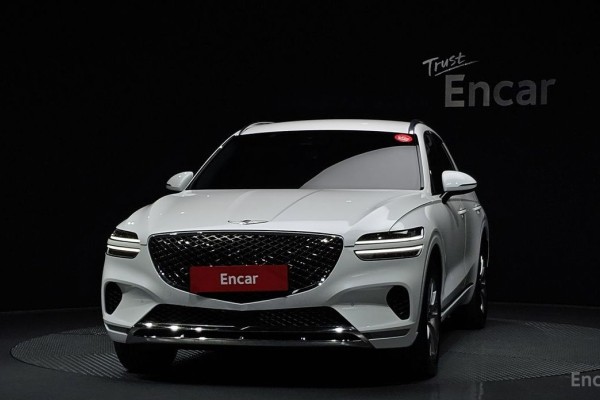 2021 Genesis GV70 с пробегом 48 756 км