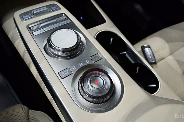 2021 Genesis GV70 с пробегом 48 756 км