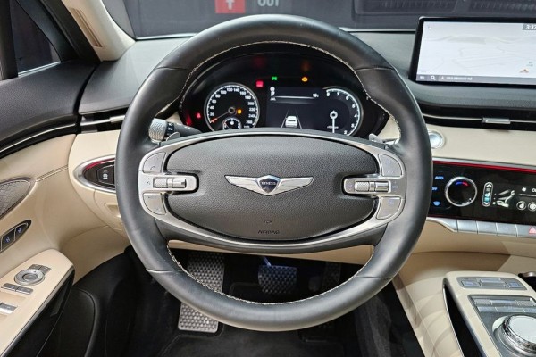 2021 Genesis GV70 с пробегом 48 756 км