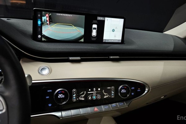 2021 Genesis GV70 с пробегом 48 756 км