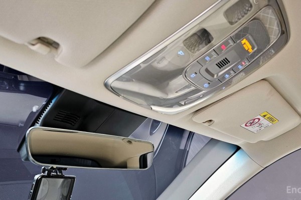 2021 Genesis GV70 с пробегом 48 756 км