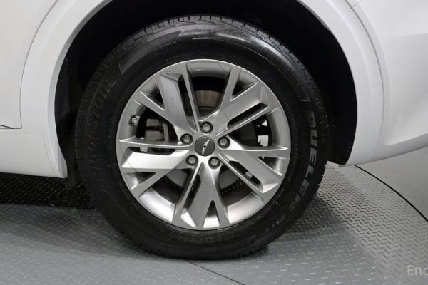 2021 Genesis GV70 с пробегом 52 440 км