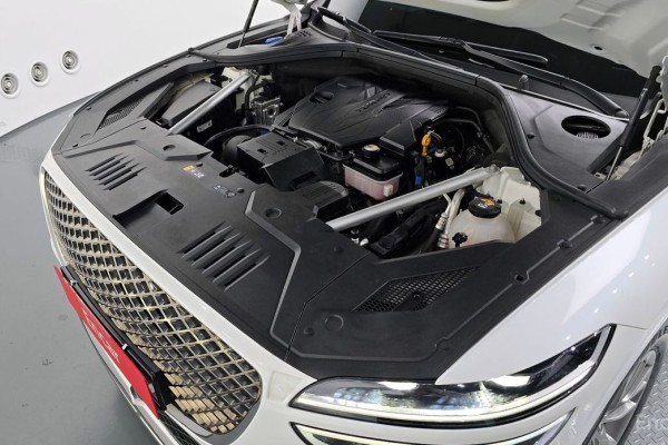 2021 Genesis GV70 с пробегом 52 440 км