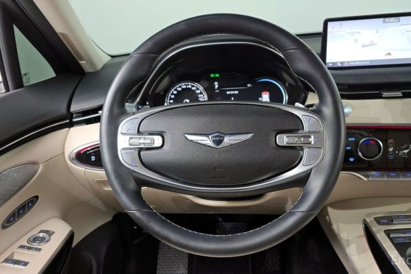 2021 Genesis GV70 с пробегом 52 440 км