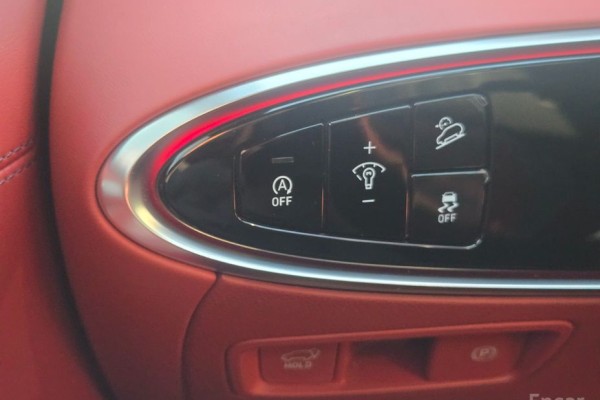 2021 Genesis GV70 с пробегом 90 000 км