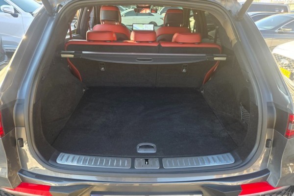 2021 Genesis GV70 с пробегом 90 000 км