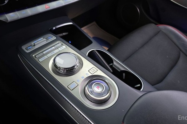 2021 Genesis GV70 с пробегом 53 014 км