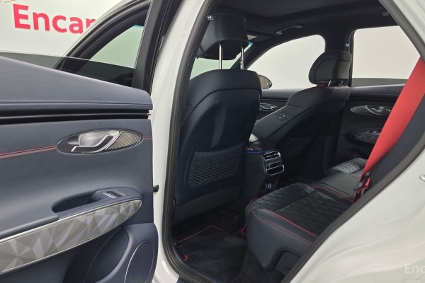 2021 Genesis GV70 с пробегом 54 769 км