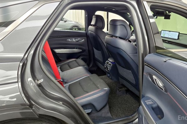 2021 Genesis GV70 с пробегом 53 014 км