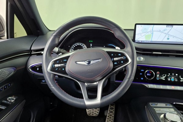 2021 Genesis GV70 с пробегом 53 014 км
