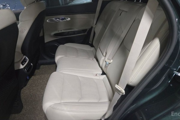 2021 Genesis GV70 с пробегом 56 997 км