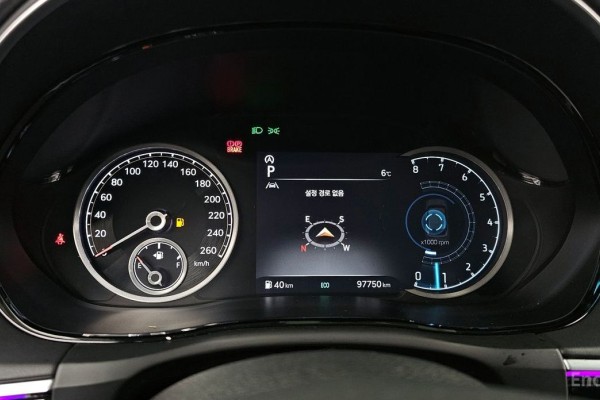 2021 Genesis GV70 с пробегом 97 750 км