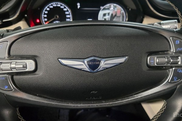2021 Genesis GV70 с пробегом 56 997 км