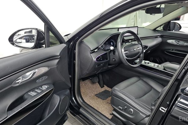 2021 Genesis GV70 с пробегом 97 750 км