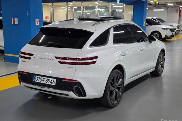2021 Genesis GV70 с пробегом 56 353 км