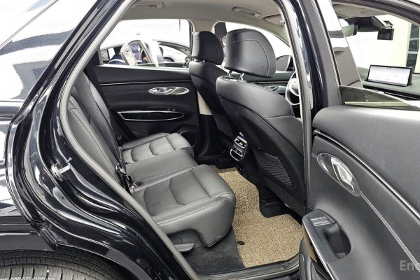 2021 Genesis GV70 с пробегом 97 750 км