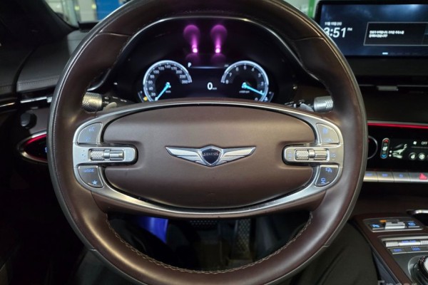 2021 Genesis GV70 с пробегом 56 353 км