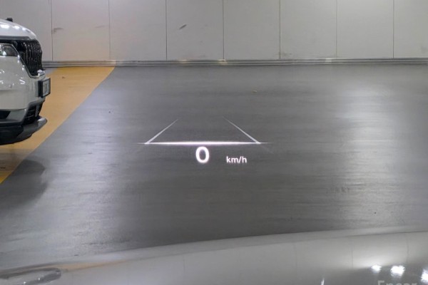 2021 Genesis GV70 с пробегом 56 353 км