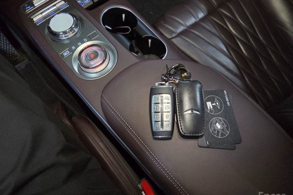 2021 Genesis GV70 с пробегом 56 353 км